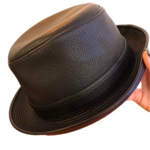 Chapeau Hermès, modèle Funk en cuir de cerf noir