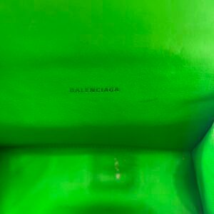 Balenciaga, Sac « Hourglass » vert néon