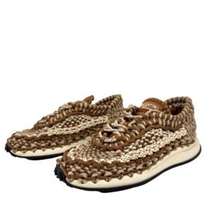 Valentino Garavani, Baskets en crochet