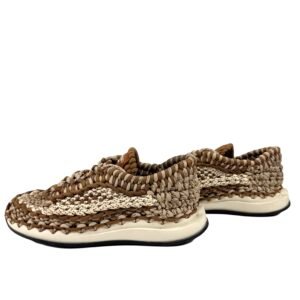 Valentino Garavani, Baskets en crochet