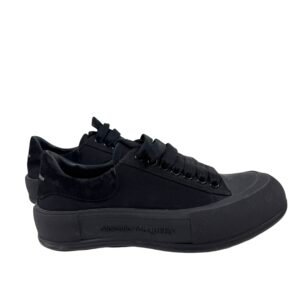 Alexander McQueen, Sneakers « Deck Plimsoll »