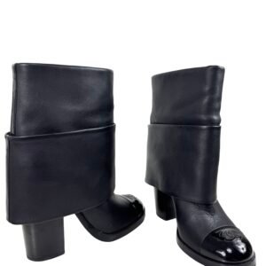 Chanel, bottines repliables cuir noir