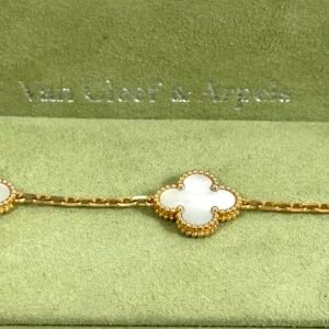 Van Cleef & Arpels, Bracelet « Alhambra » or jaune et nacre