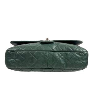 Chanel, Sac en veau caviar vert sapin