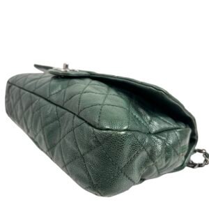 Chanel, Sac en veau caviar vert sapin