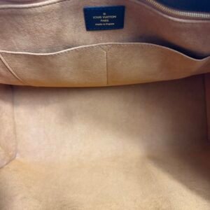 Louis Vuitton, Sac « OnTheGo » GM Monogram empreinte Giant noir